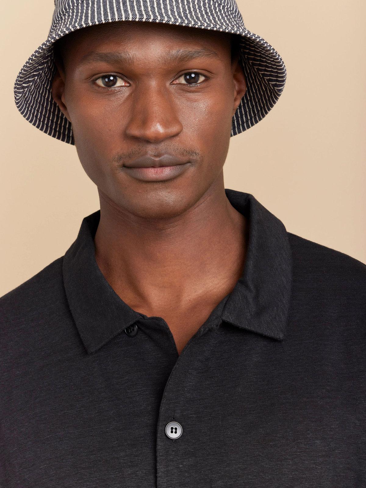 HOMME メンズ メンズ リネン ジャージー 半袖 シャツ "Maui" ブラック