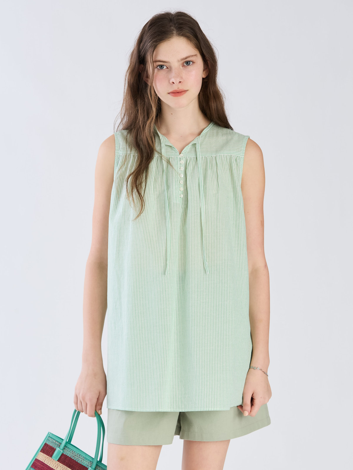 To b. by agnès b. 【Outlet】ストライプ コットンボイル ノースリーブ ブラウス グリーン