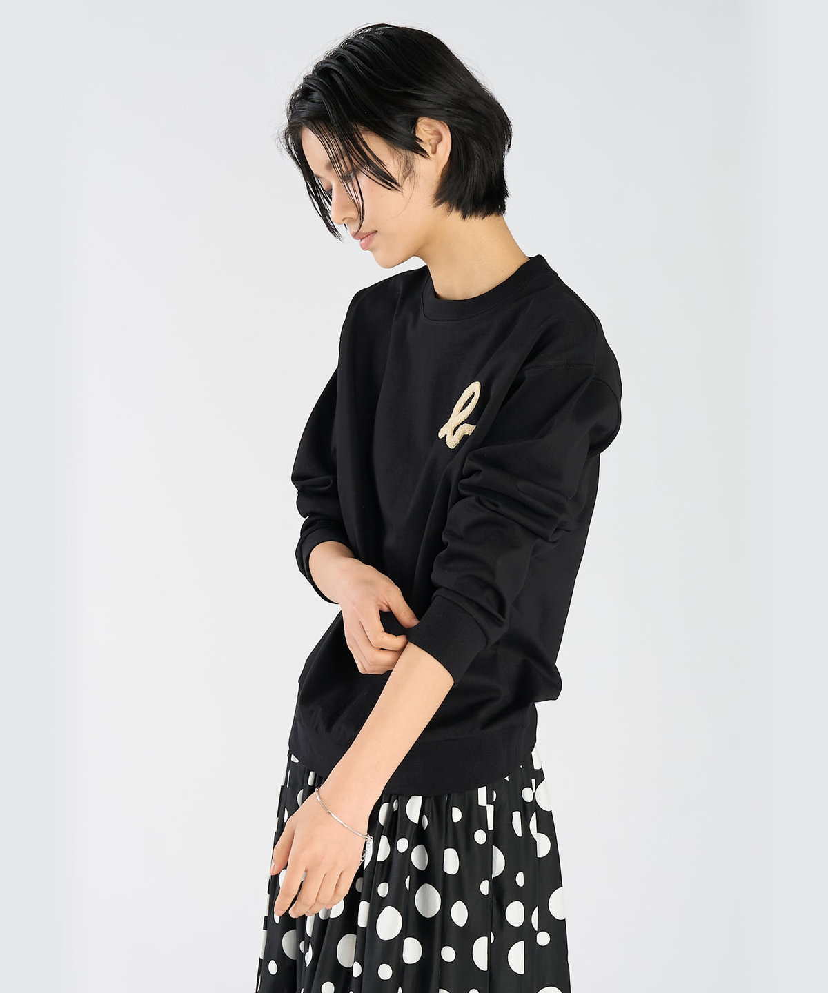 FEMME ウィメンズ "b."ロゴ コットン 長袖 スウェット ブラック