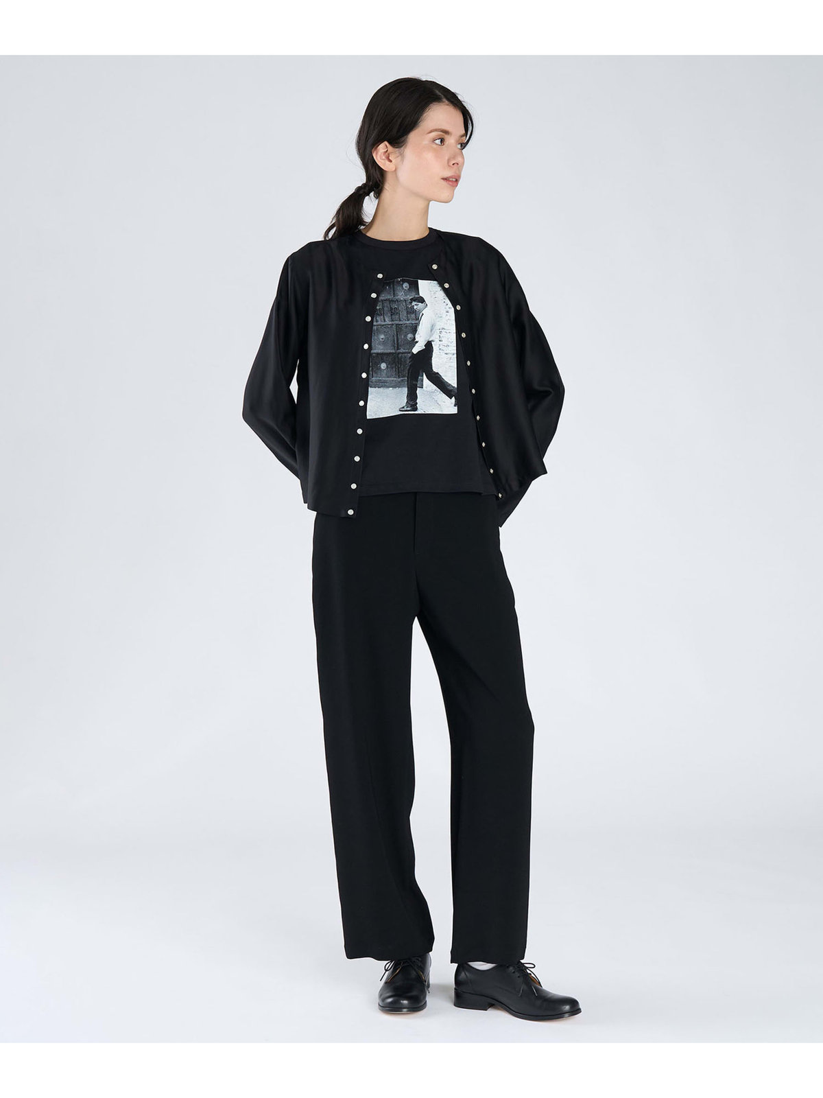 FEMME ウィメンズ コットン フォトプリント 半袖 アーティスト Tシャツ ”Mark Cohen” ブラック