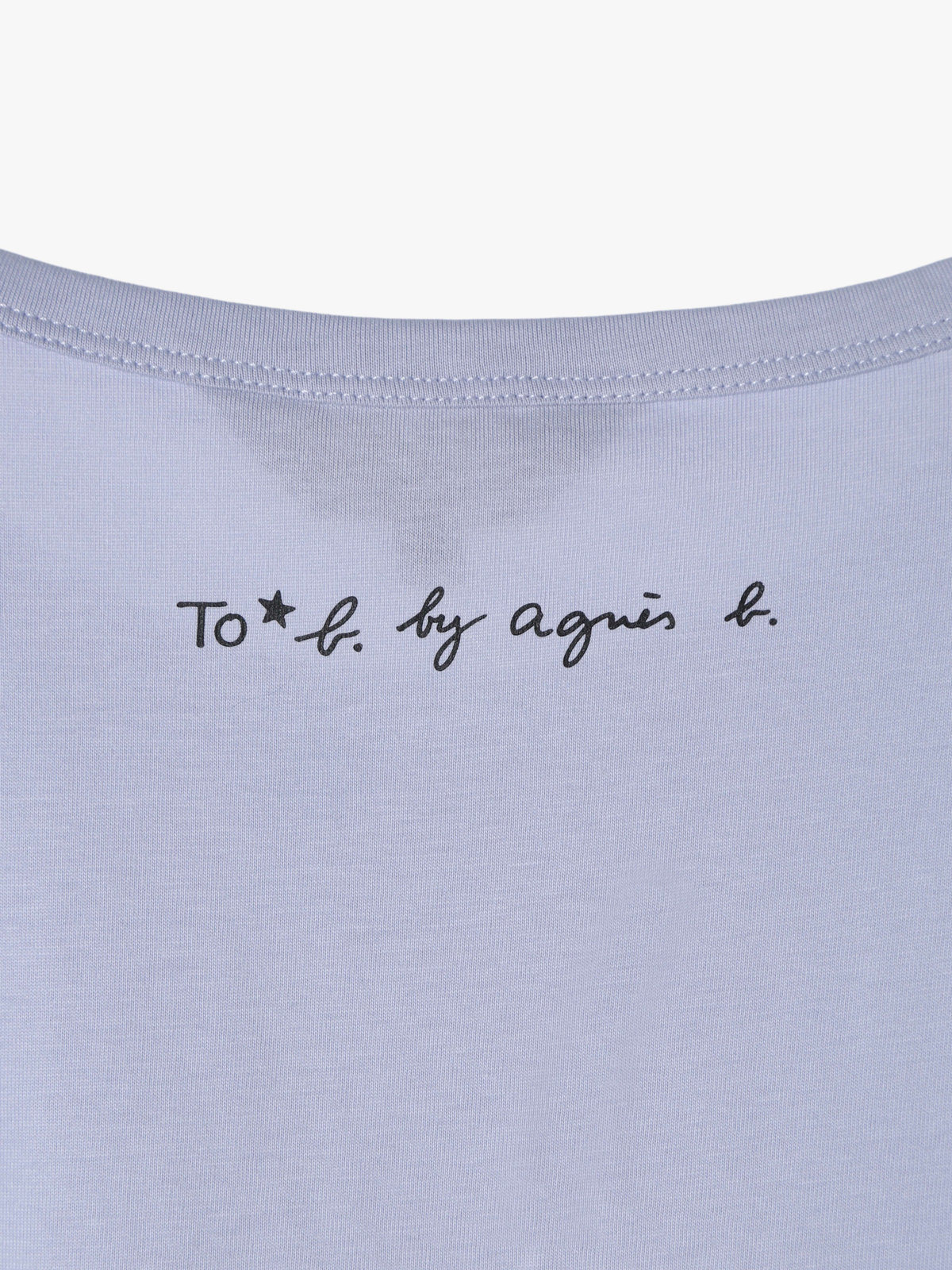 To b. by agnès b. 【Outlet】メッセージ プリント コットン 半袖 Tシャツ "merci ! a tous!!" ライトブルー
