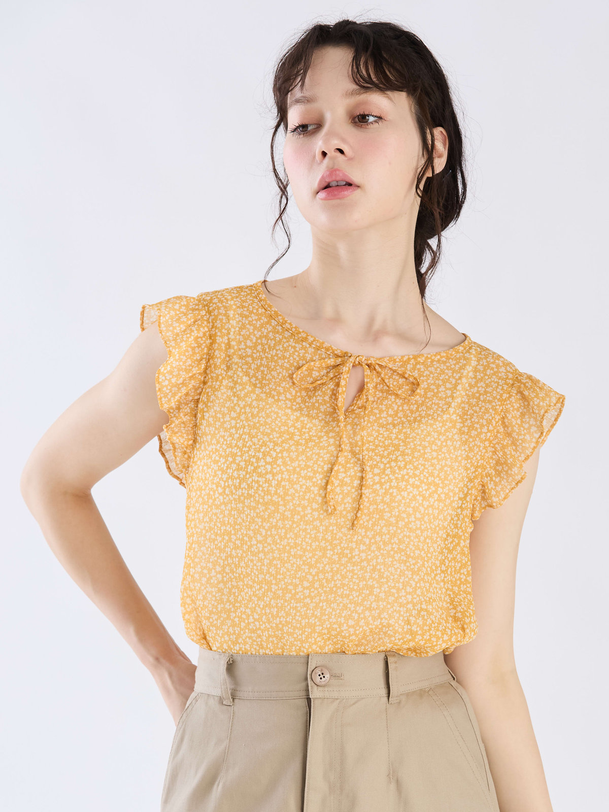 To b. by agnès b. 【Outlet】クローバープリントフリルブラウス イエロー