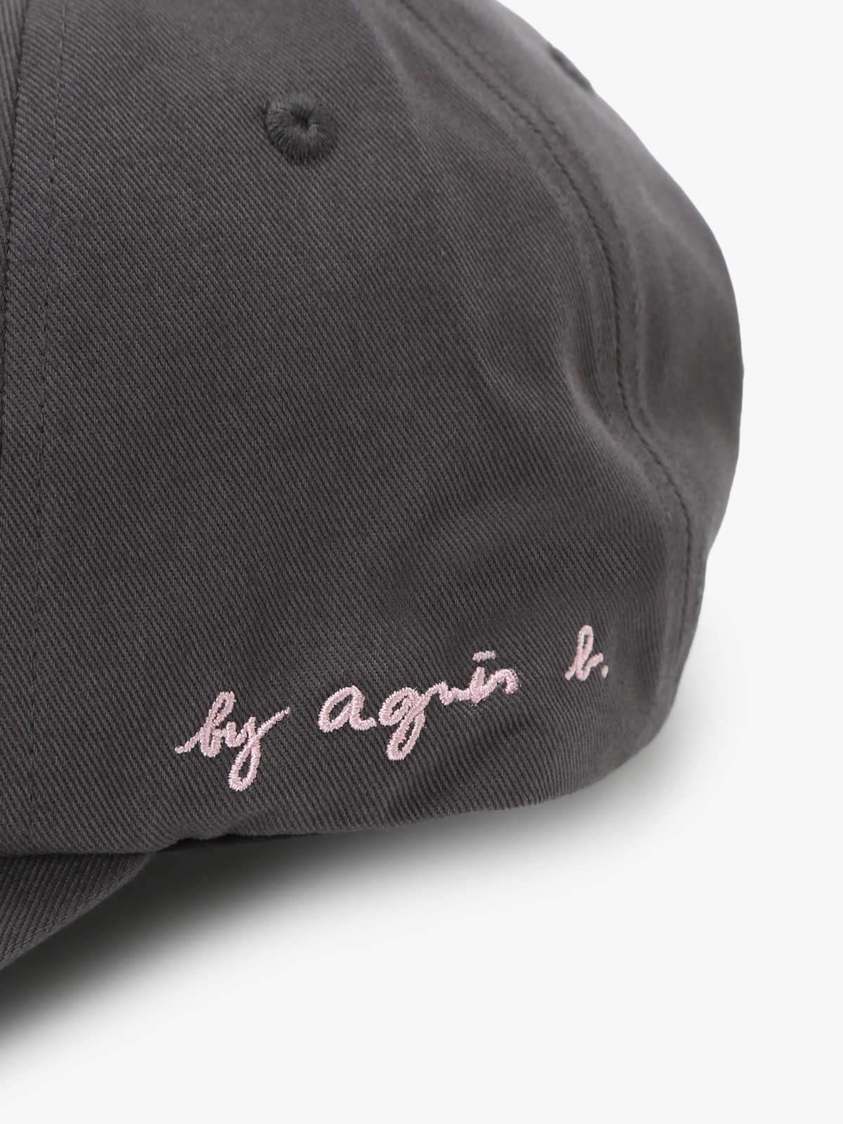 To b. by agnès b. ”To b.” ビッグロゴ 刺繍 キャップ チャコールグレー