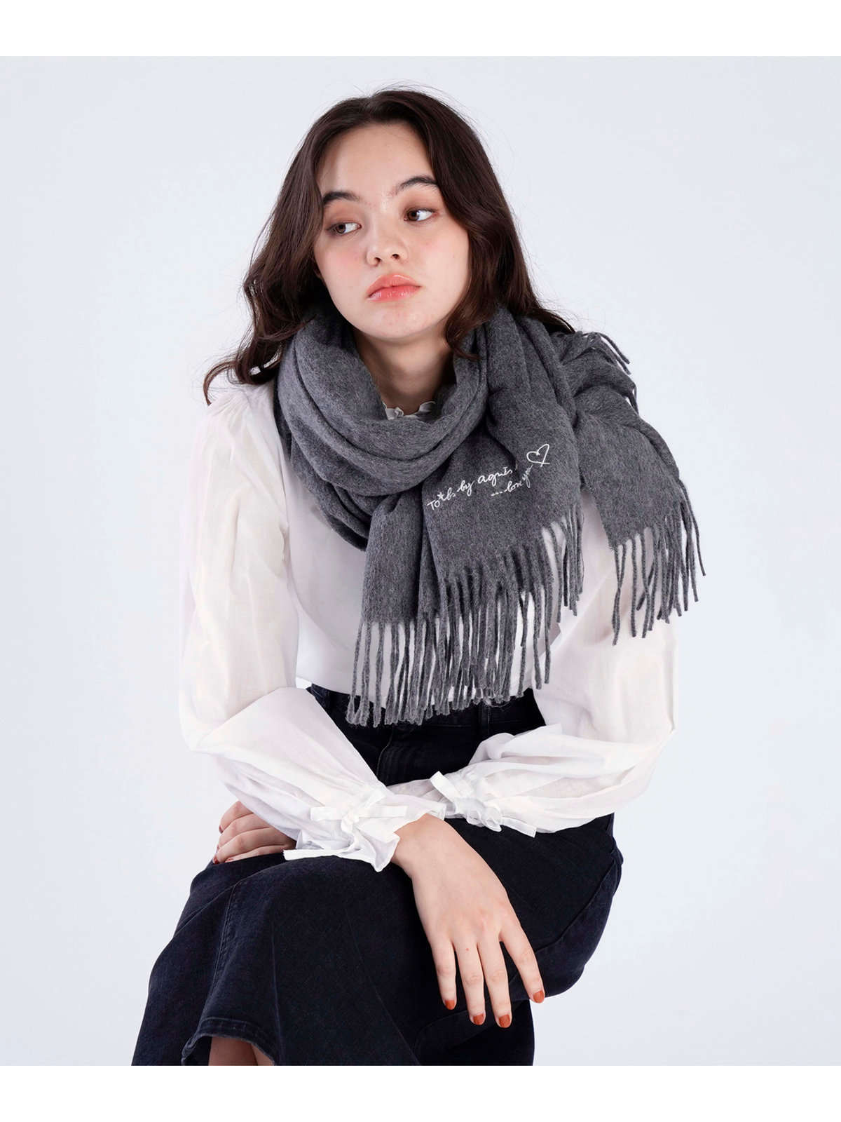 To b. by agnès b. ロゴ刺繍 ウール カシミア マフラー グレー