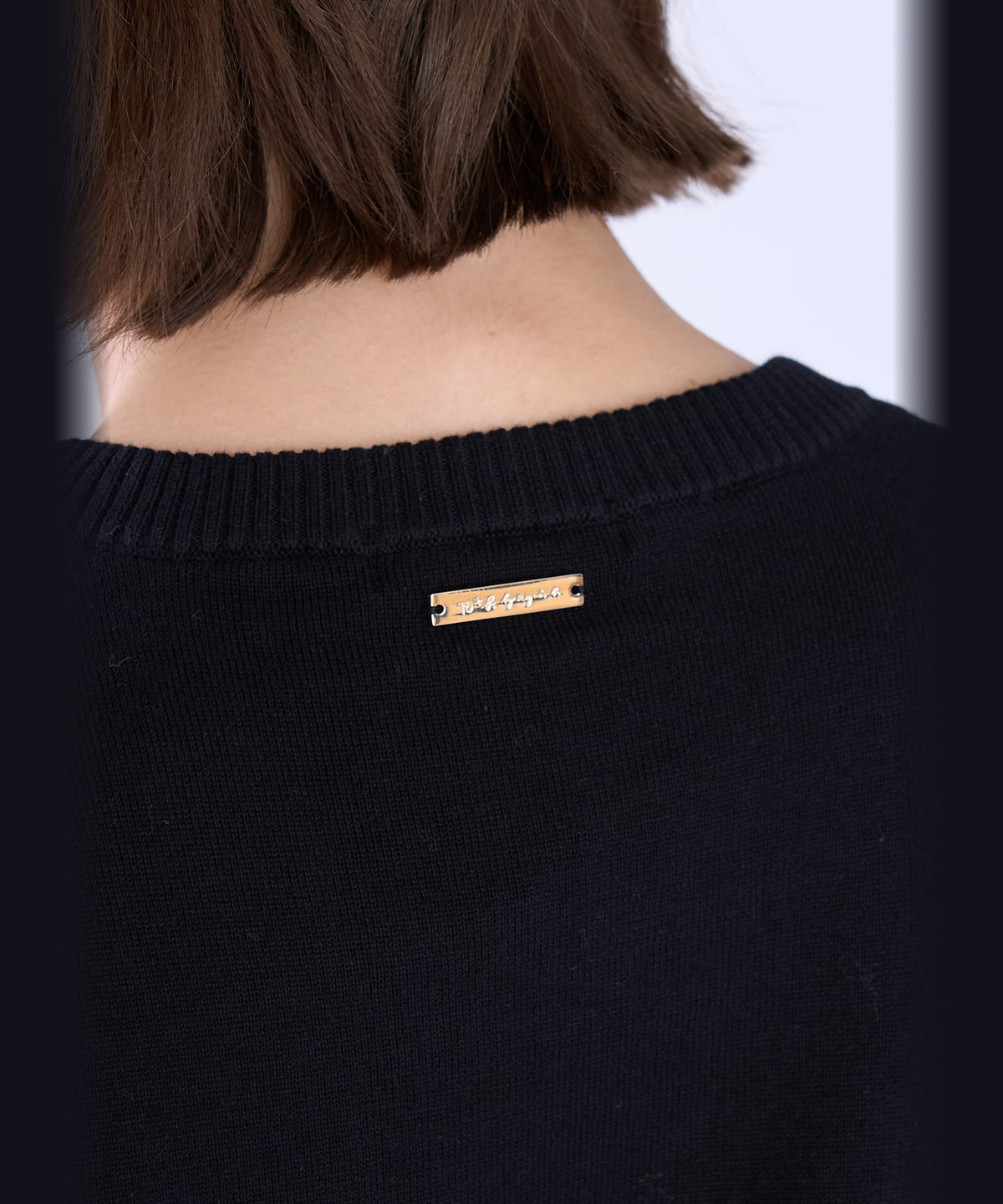 To b. by agnès b. WEBスペシャル ショルダーボタン コットン 半袖 ニット ワンピース ブラック