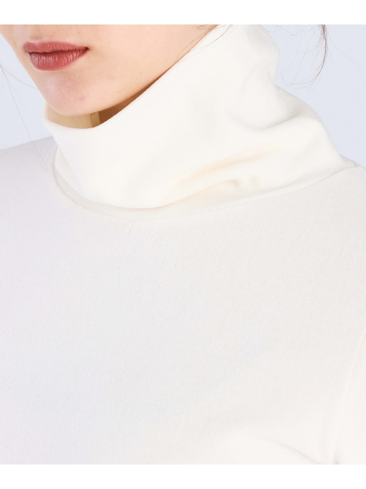 To b. by agnès b. 【Outlet】パイル タートルネック プルオーバー オフホワイト