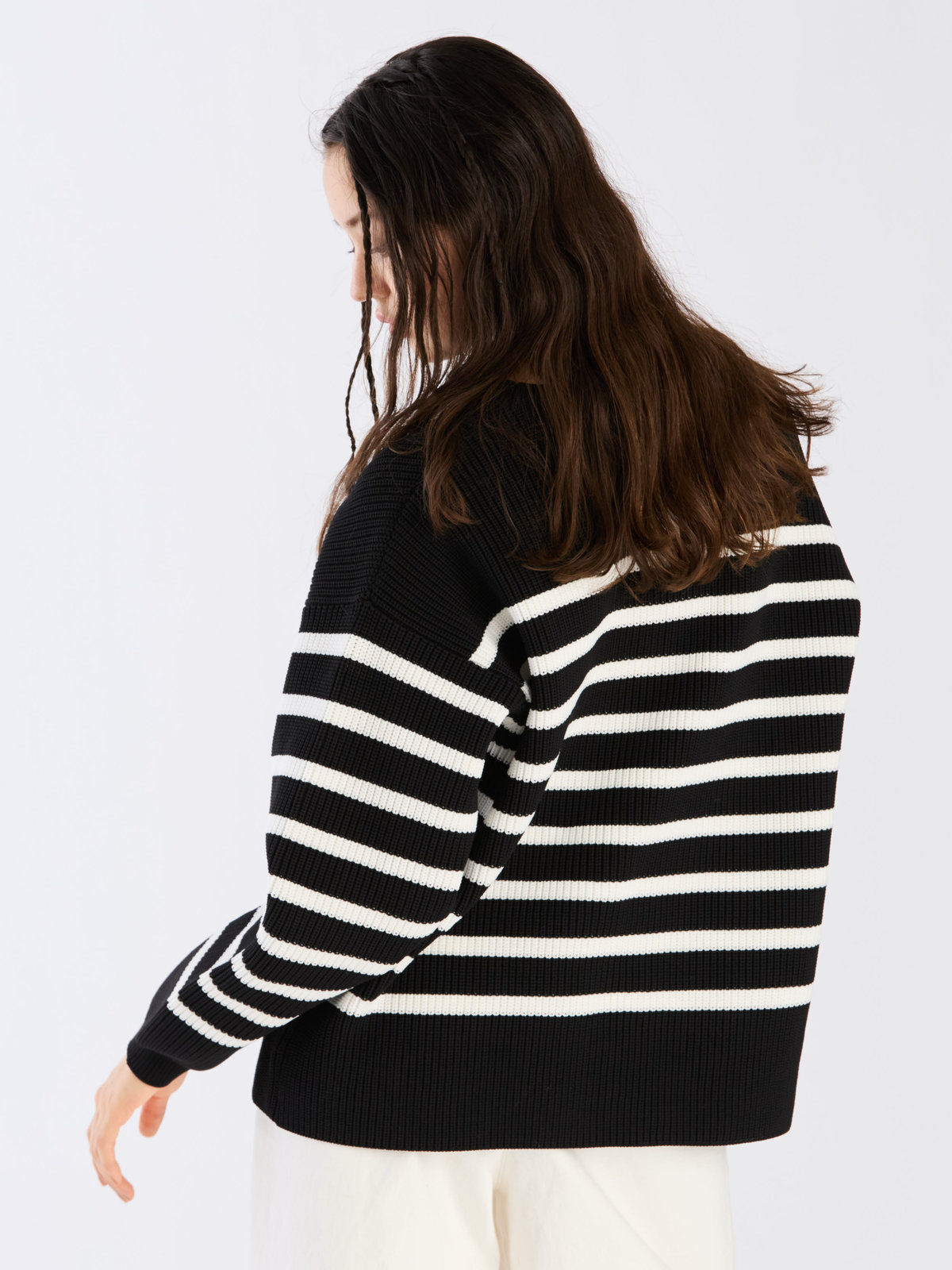 To b. by agnès b. 【Outlet】スポンジニットプルオーバー ブラック系その他