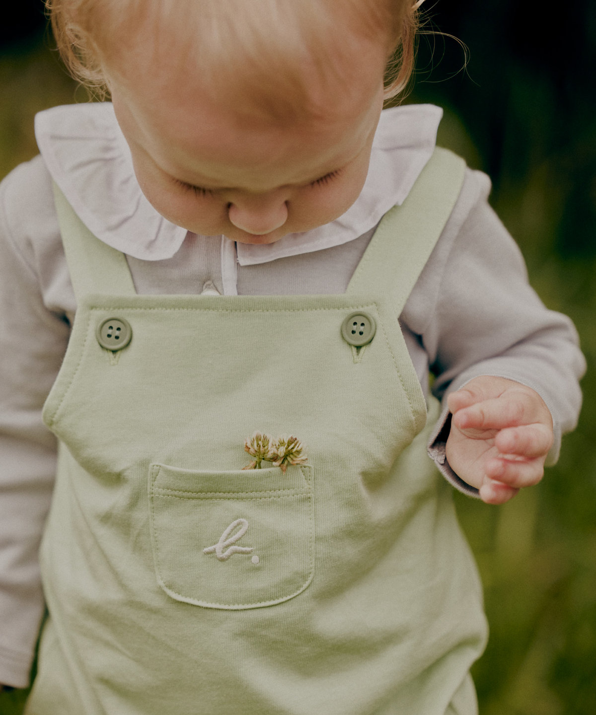 ENFANT ベビー ベビー "b." ロゴ コットン ノースリーブ サロペット グリーン