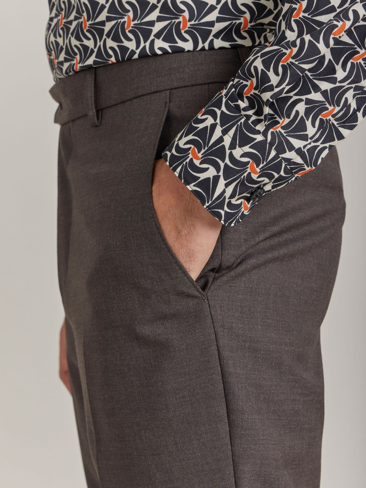 HOMME メンズ 【Outlet】UBO9 PANTALON パンツ シルバー系その他