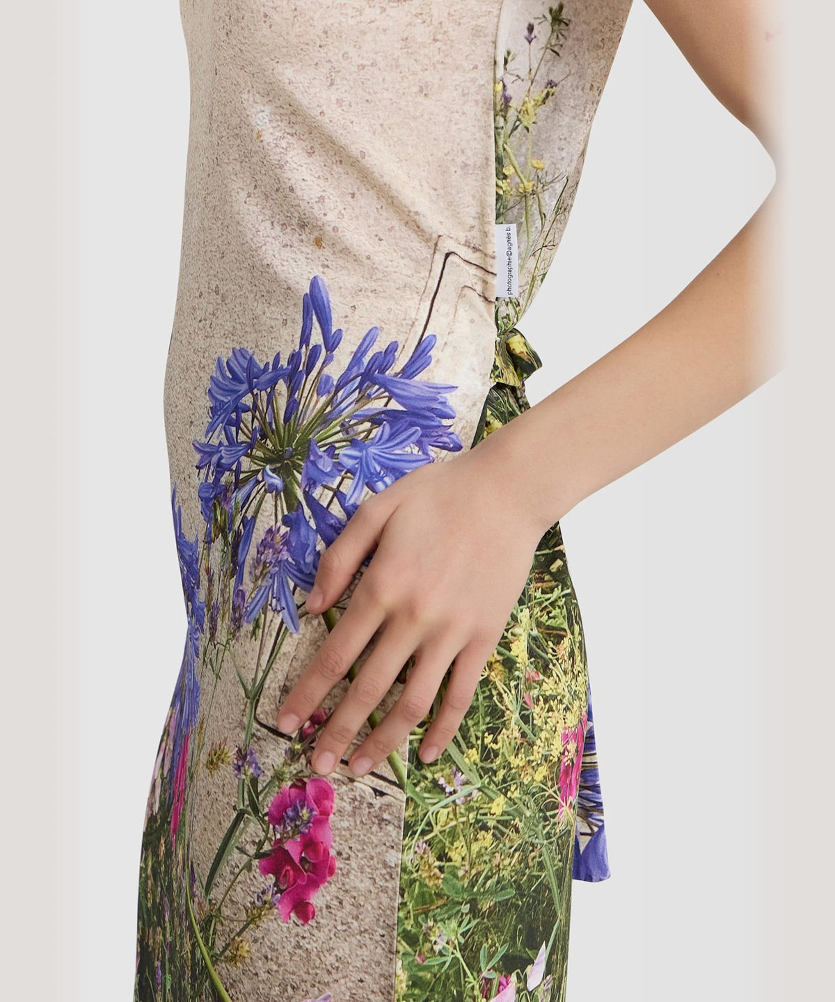 FEMME ウィメンズ フォトプリント ジャージー ノースリーブ ワンピース "Kazi" マルチ