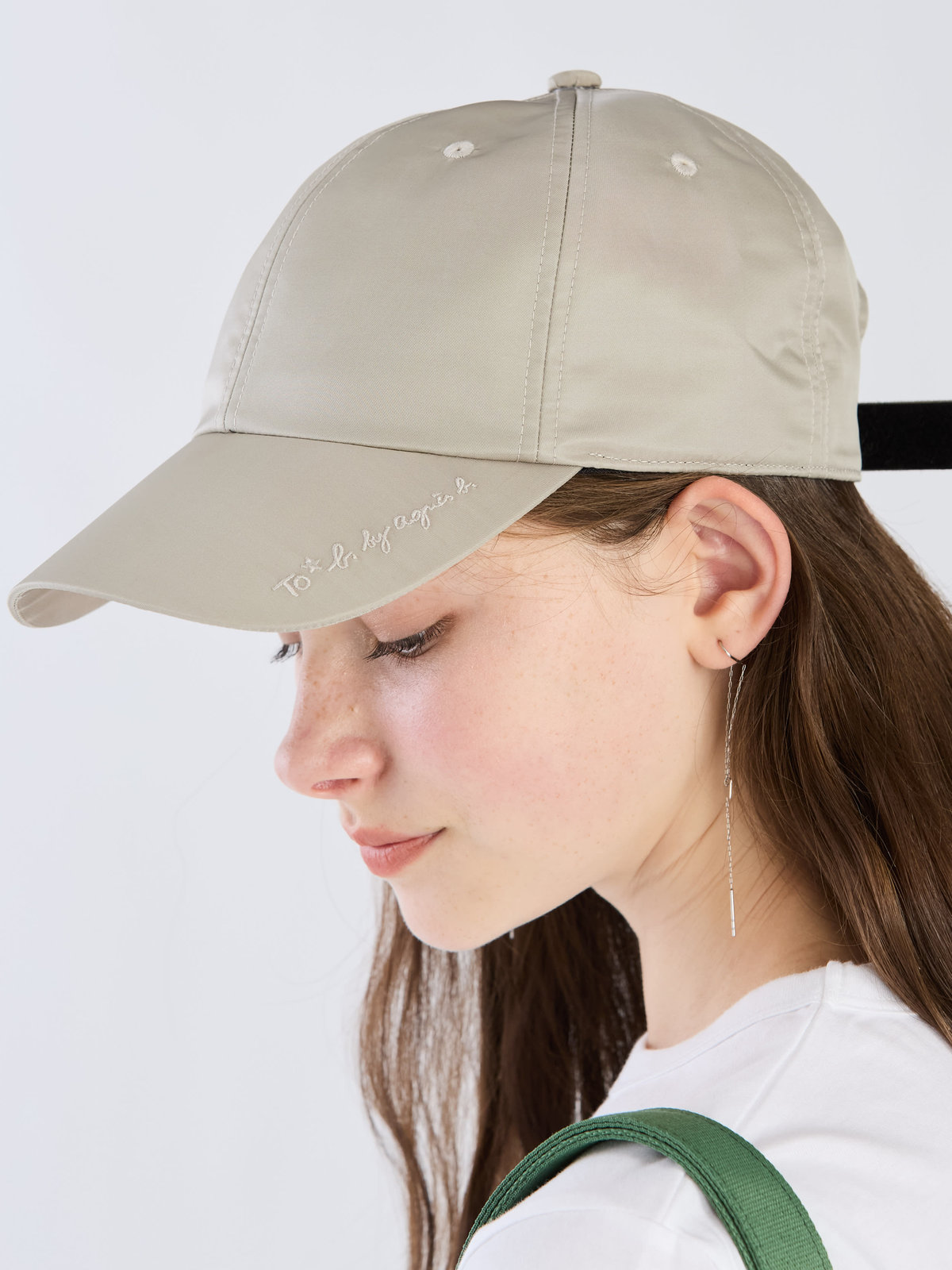 To b. by agnès b. 【Outlet】ロゴ刺繍 キャップ ホワイト