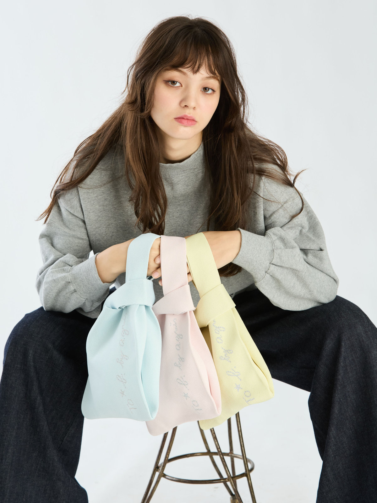 To b. by agnès b. ニット ロゴ トートバッグ ピンク