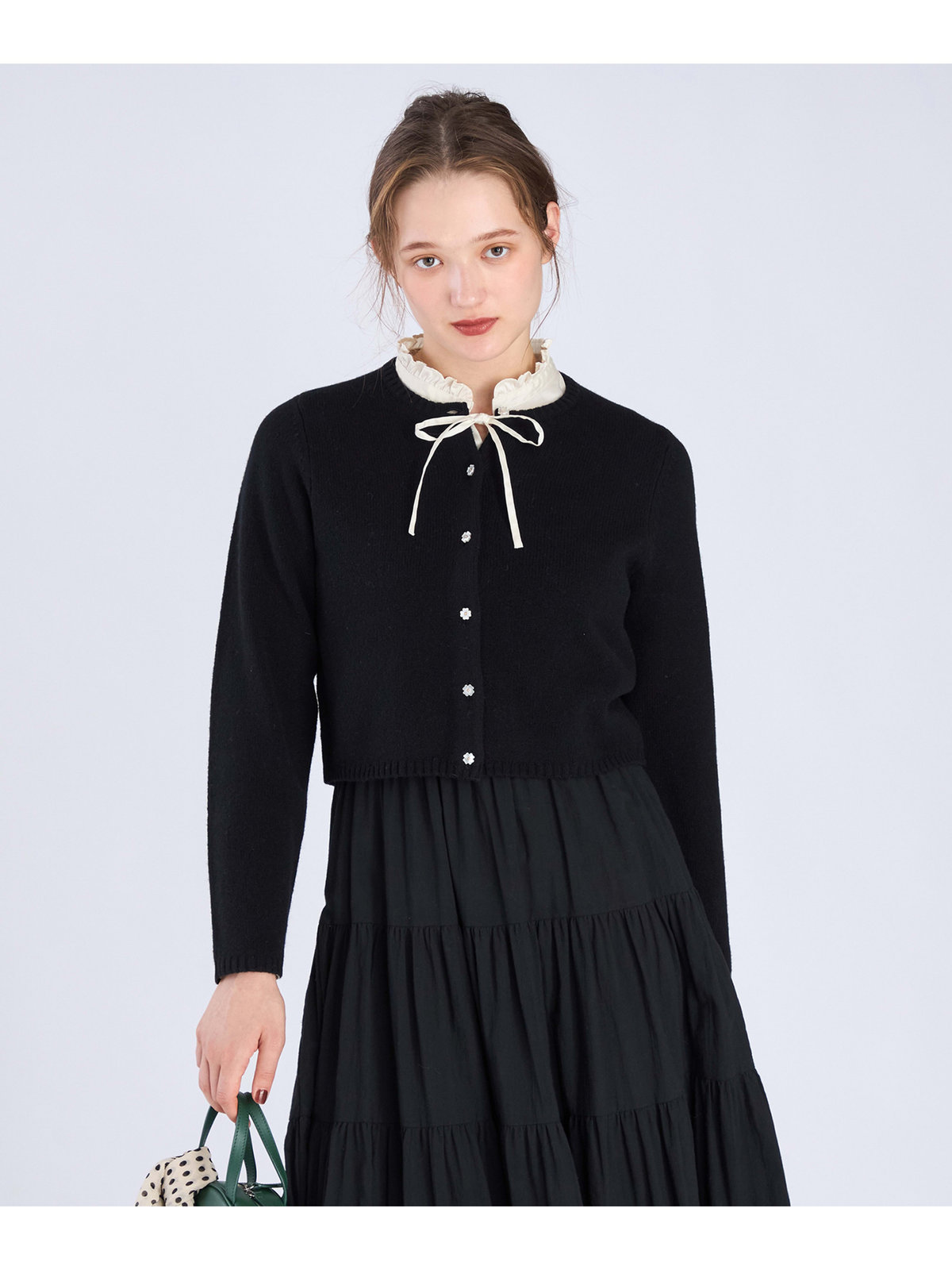 To b. by agnès b. 【Outlet】ウール フラワーボタン カーディガン ブラック