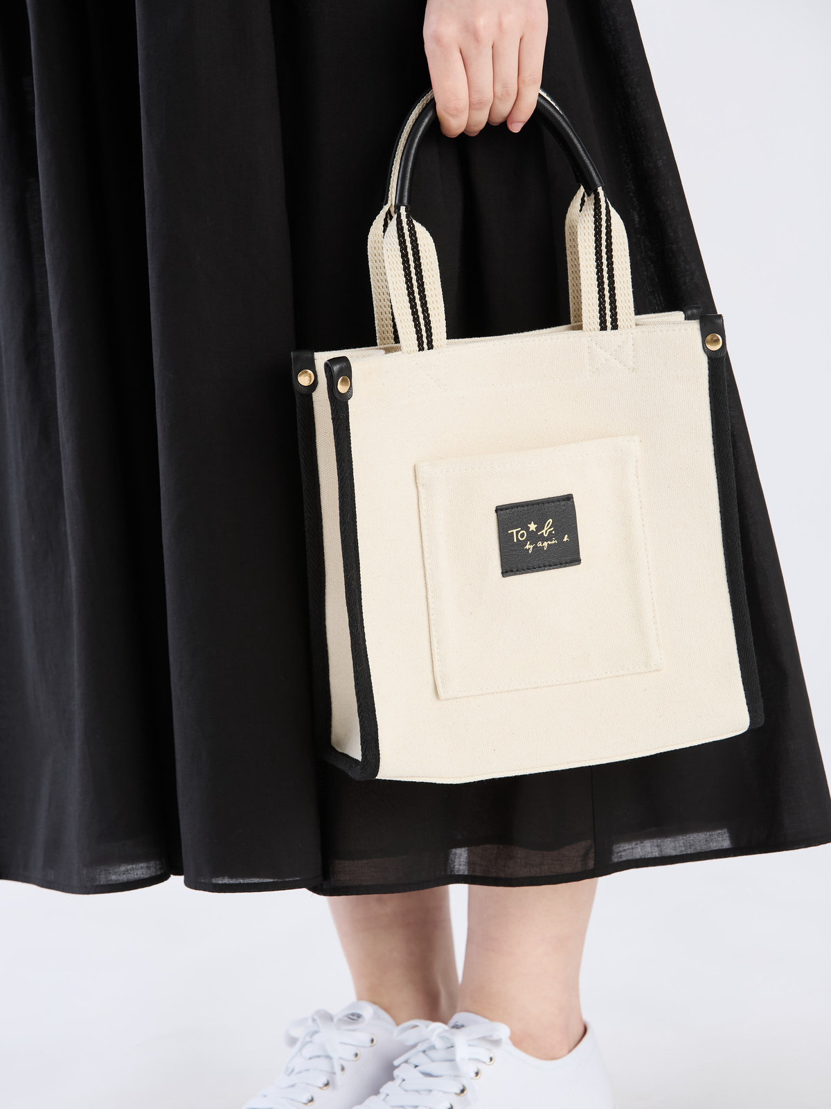 To b. by agnès b. ロゴ レザーネーム ミニ トートバッグ ホワイト