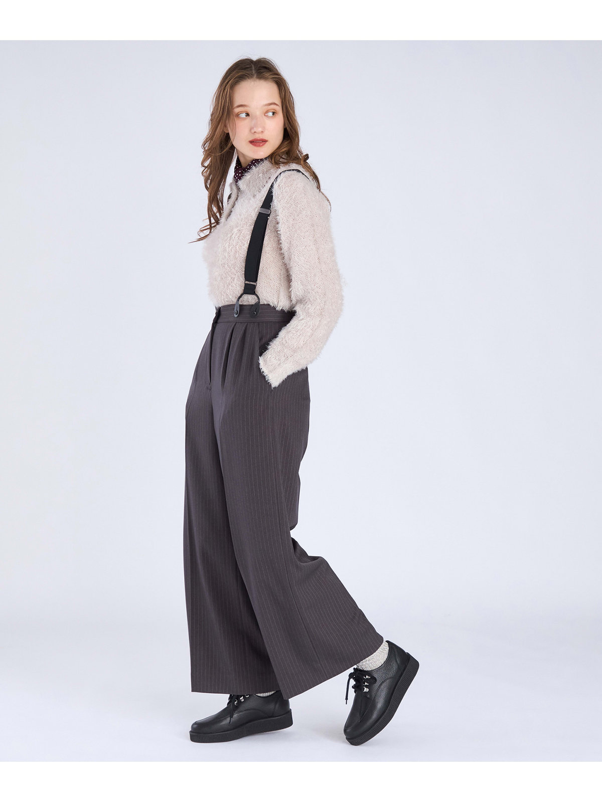 To b. by agnès b. 【Outlet】ウール調 ストライプ サスペンダーパンツ グレー