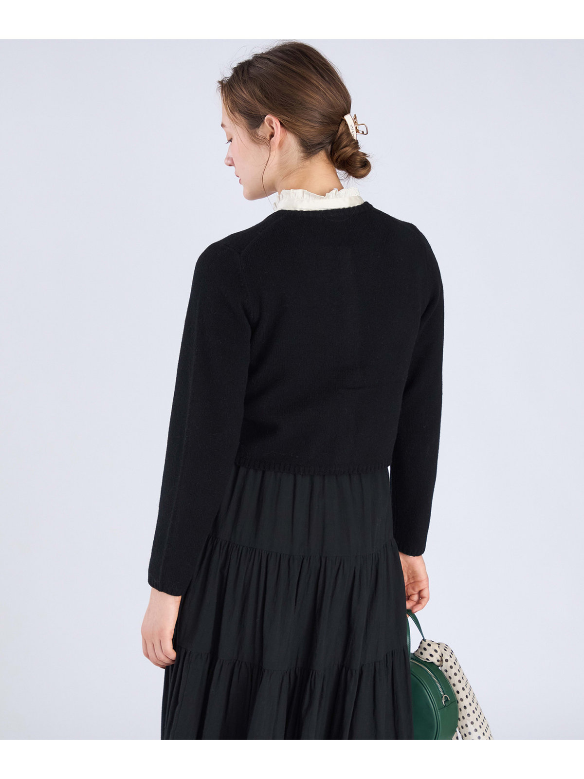 To b. by agnès b. 【Outlet】ウール フラワーボタン カーディガン ブラック