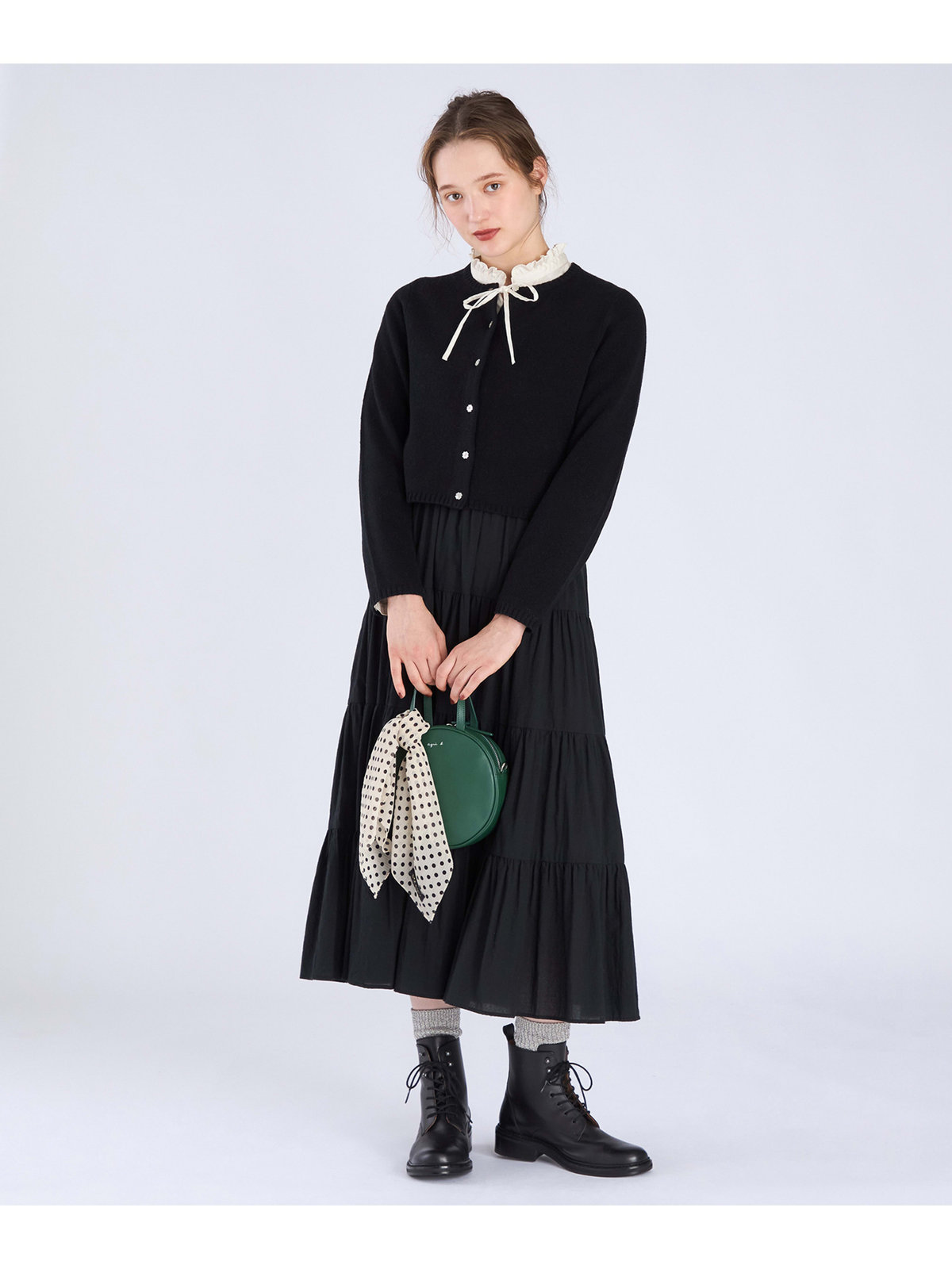 To b. by agnès b. 【Outlet】ウール フラワーボタン カーディガン ブラック