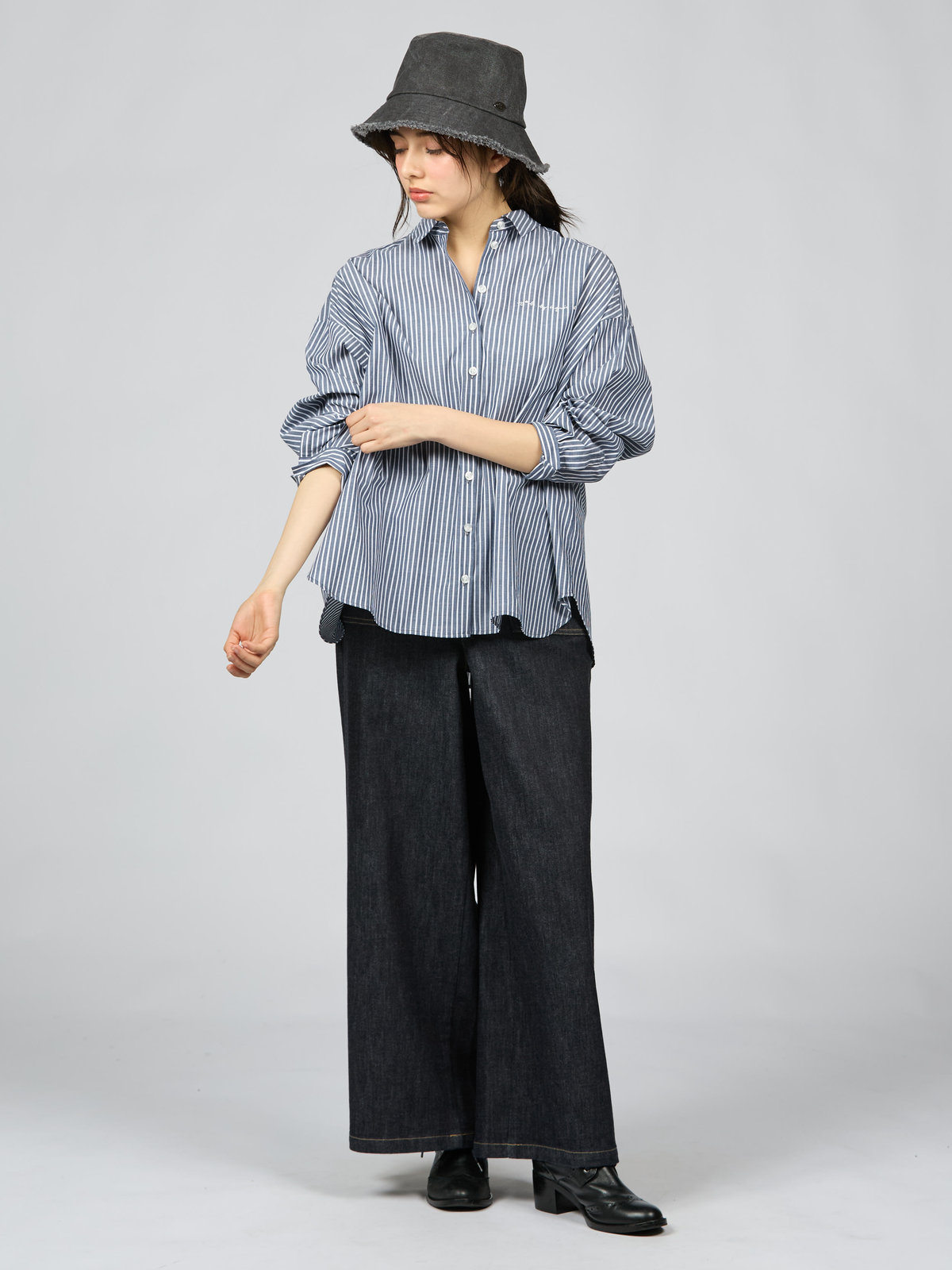 To b. by agnès b. ストライプ コットン ロングスリーブ シャツ ネイビー