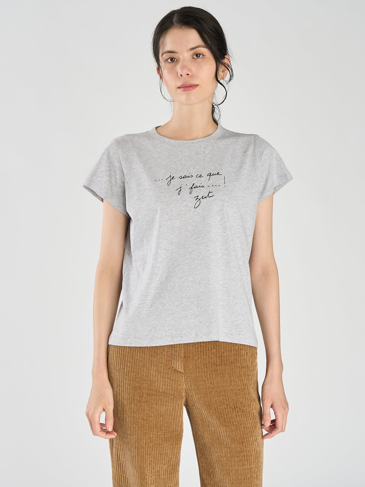 FEMME ウィメンズ メッセージ プリント オーガニックコットン 半袖 Tシャツ "...je sais ce que j' fais...! Zut" グレー