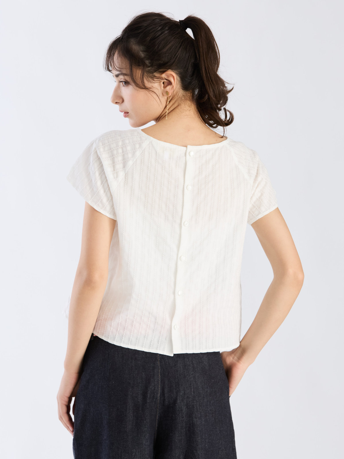 To b. by agnès b. 【Outlet】からみ織 コットン 半袖 ブラウス ホワイト