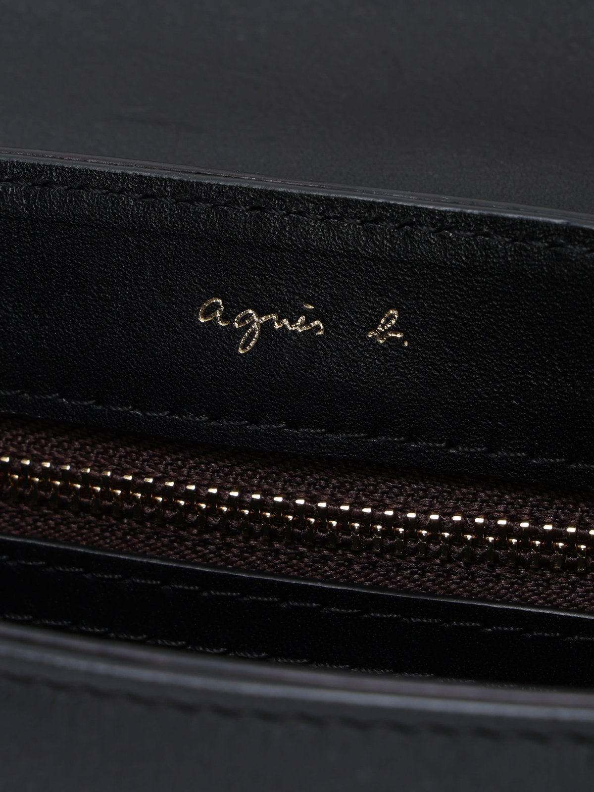 VOYAGE ウィメンズ バッグ＆ウォレット レザー ミディアム ショルダーバッグ”Ingrid” ZAS04-01 ブラック