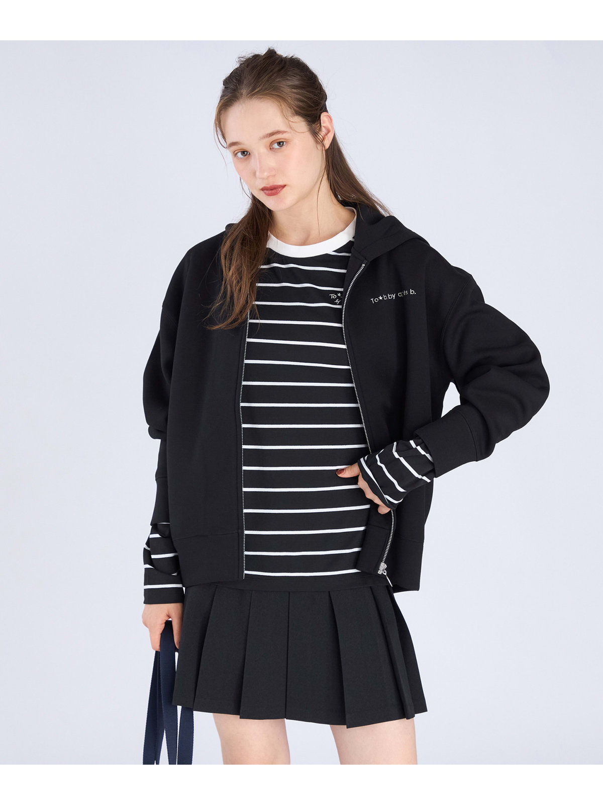 To b. by agnès b. WEB限定 ビッグシルエットフーディー ブラック