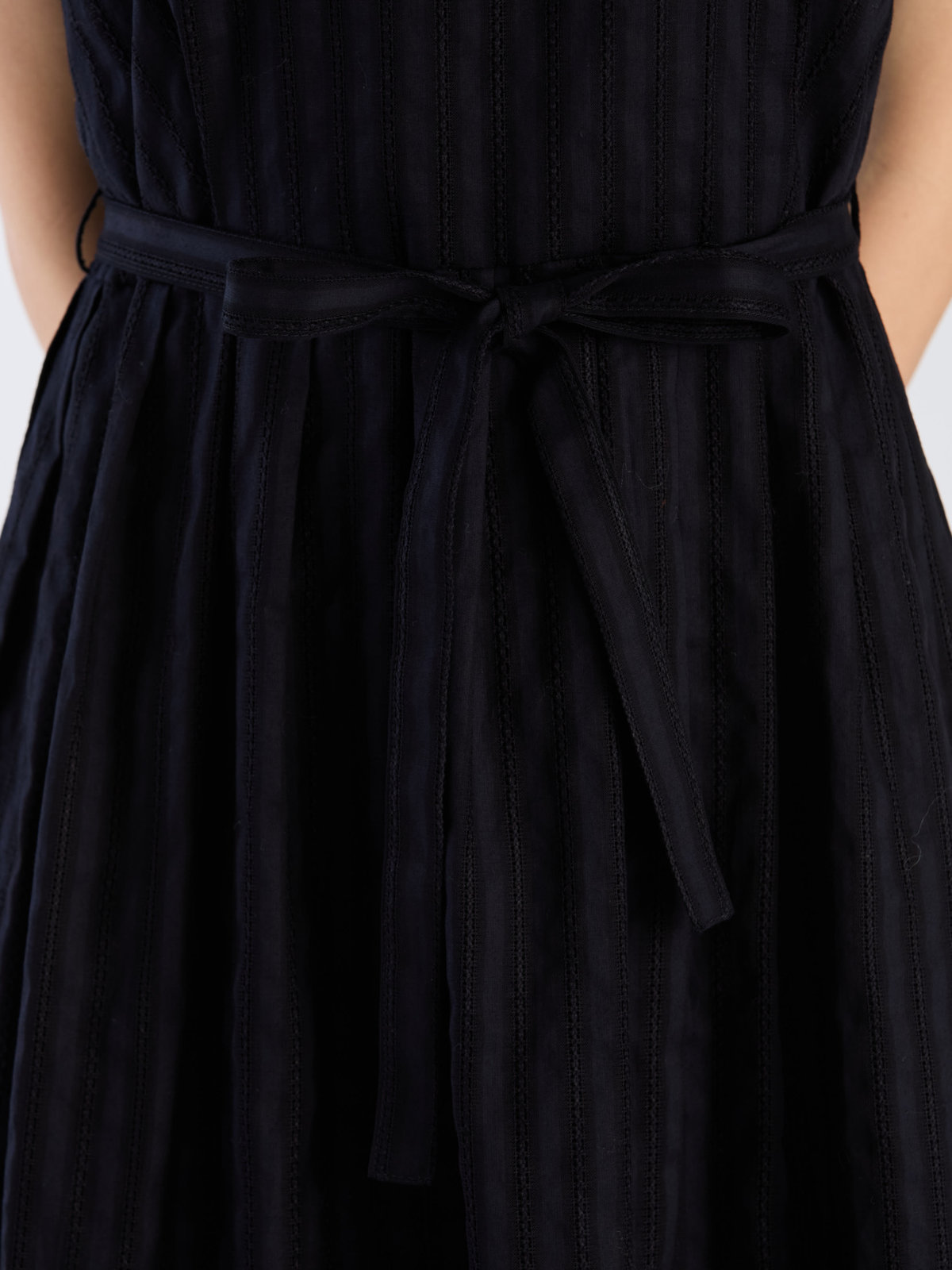 To b. by agnès b. 【Outlet】からみ織 コットン 半袖 ワンピース ネイビー