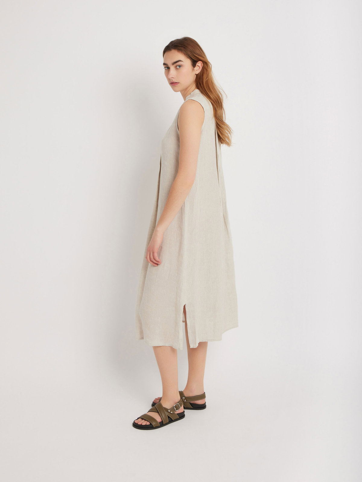 FEMME ウィメンズ リネン バンドカラー ノースリーブ ワンピース ”Tula” ベージュ