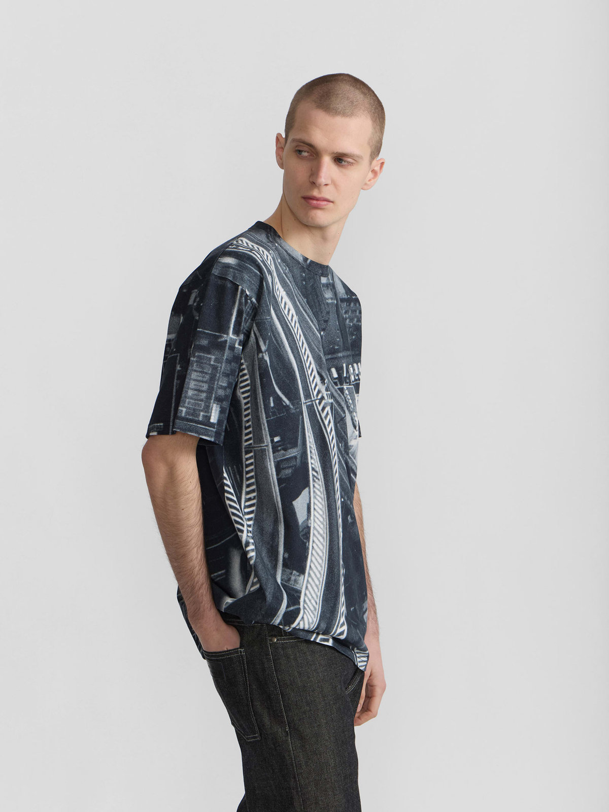 HOMME メンズ メンズ フォトプリント コットン 半袖 Tシャツ "View from Agnes’ hotel window in Tokyo" マルチ