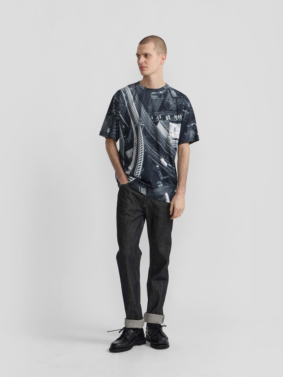 HOMME メンズ メンズ フォトプリント コットン 半袖 Tシャツ "View from Agnes’ hotel window in Tokyo" マルチ