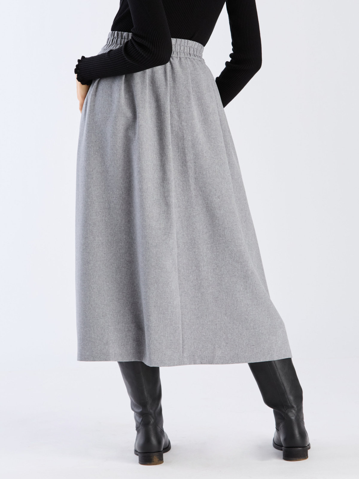 To b. by agnès b. 【Outlet】セミフレアスカート グレー