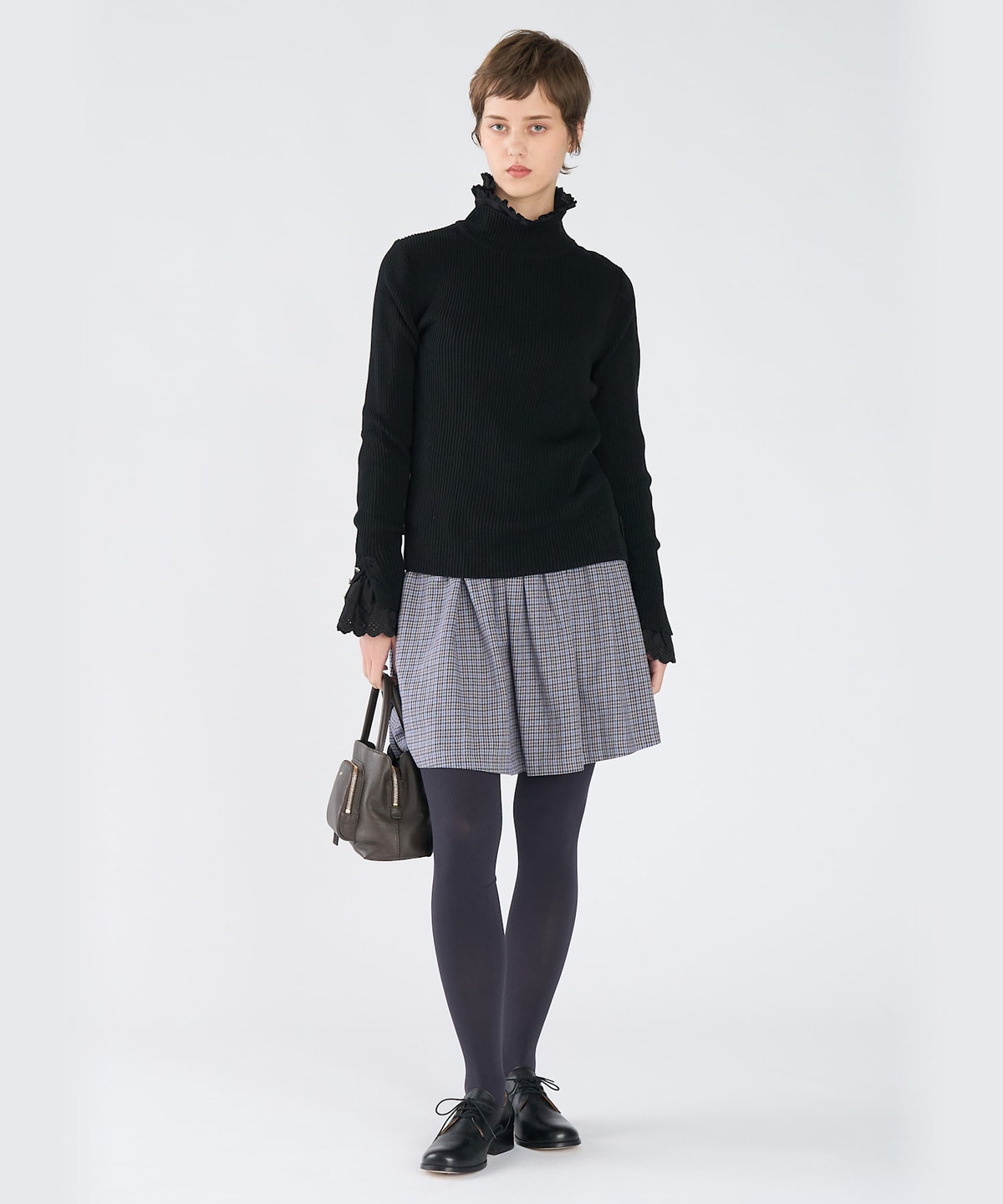 To b. by agnès b. ハートボタン タートルネック ニット プルオーバー ブラック