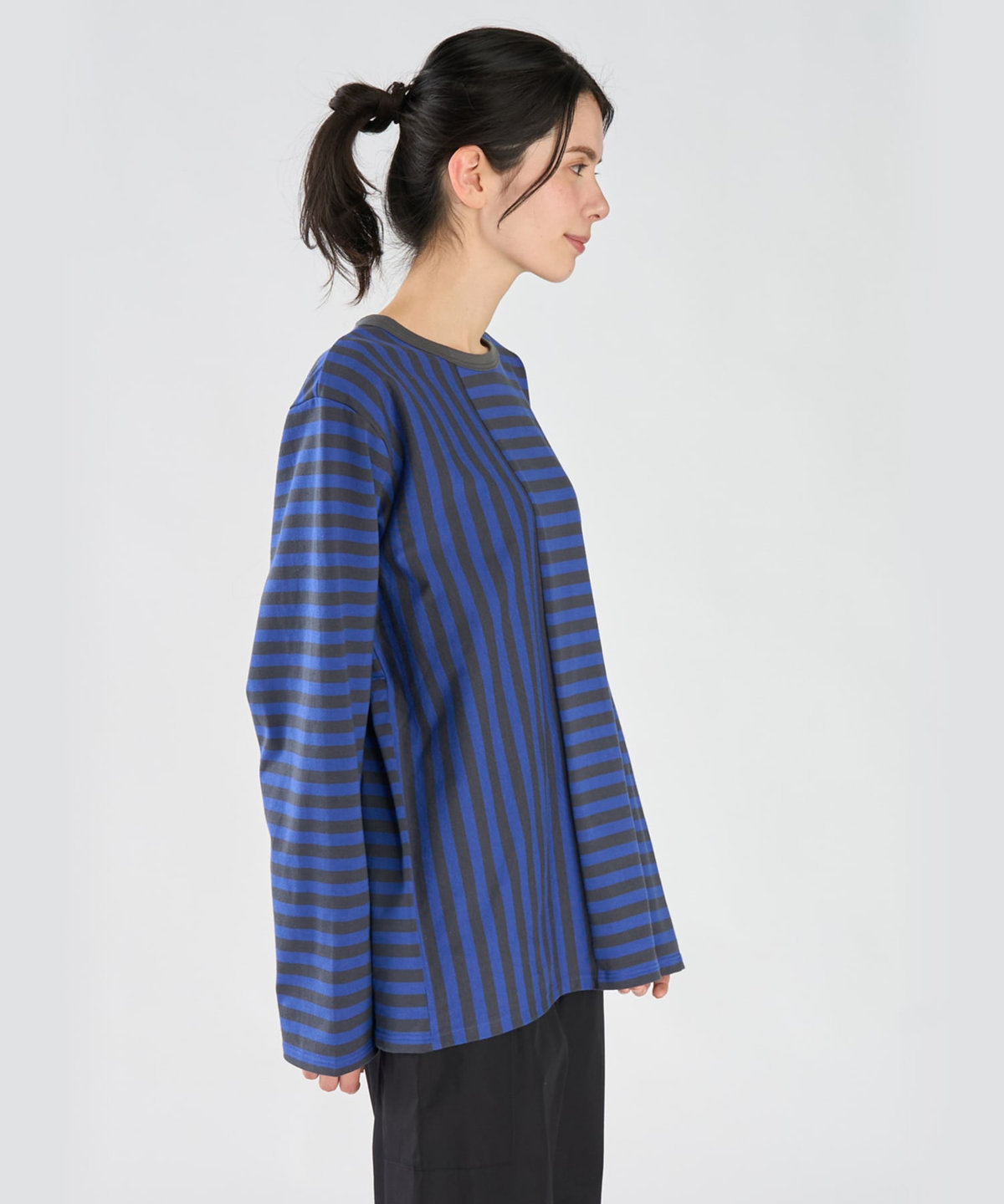 FEMME ウィメンズ 【by R 限定品】agnes b. 細ボーダーxストライプ コットン 長袖 Tシャツ "Haru" ネイビー×ブルー