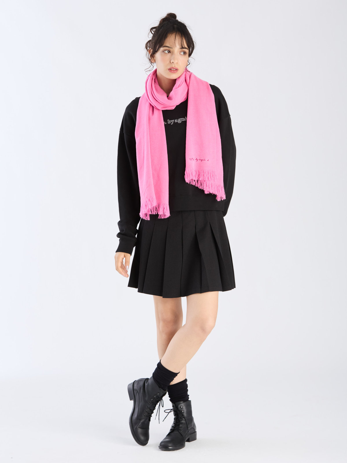 To b. by agnès b. 【Outlet】ロゴ刺繍 ライトウェーブストール ピンク