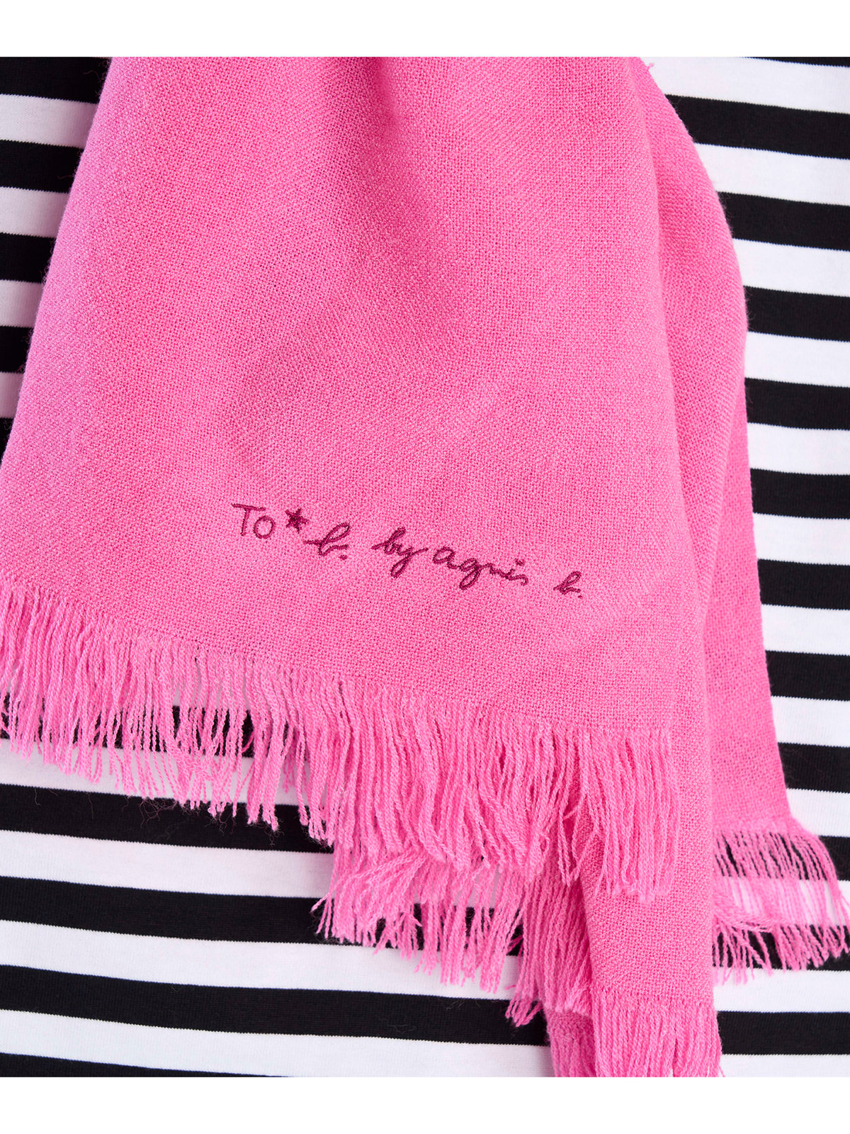 To b. by agnès b. 【Outlet】ロゴ刺繍 ライトウェーブストール ピンク