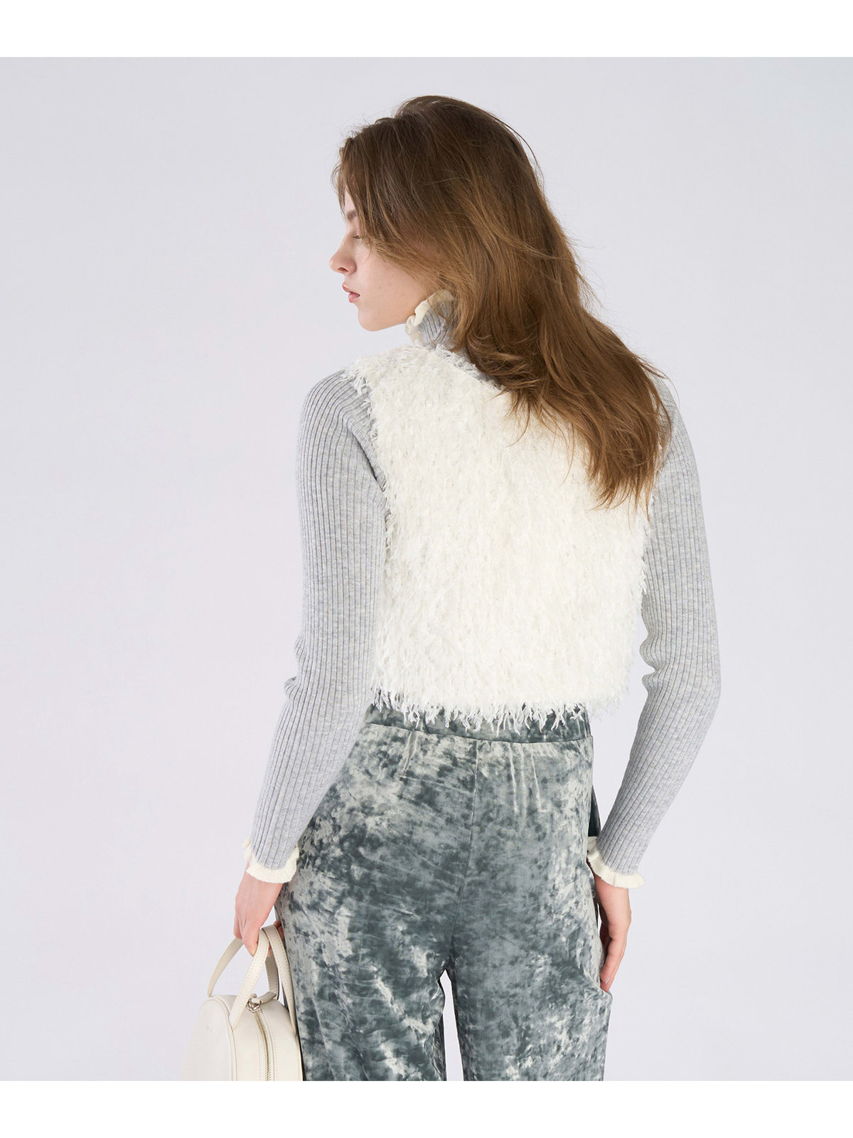 To b. by agnès b. 【Outlet】ファンシー ヤーン ベスト ホワイト