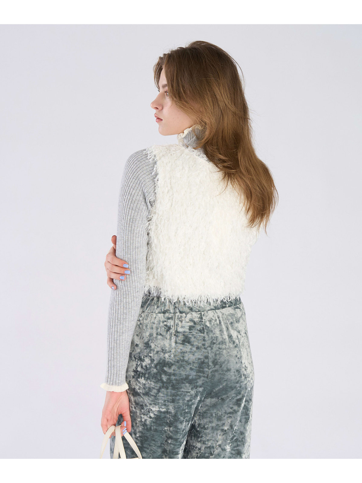 To b. by agnès b. 【Outlet】ファンシー ヤーン ベスト ホワイト