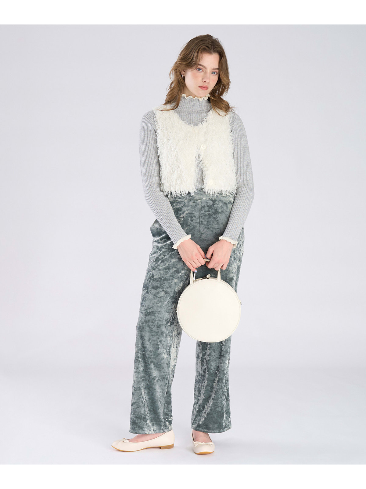 To b. by agnès b. 【Outlet】ファンシー ヤーン ベスト ホワイト