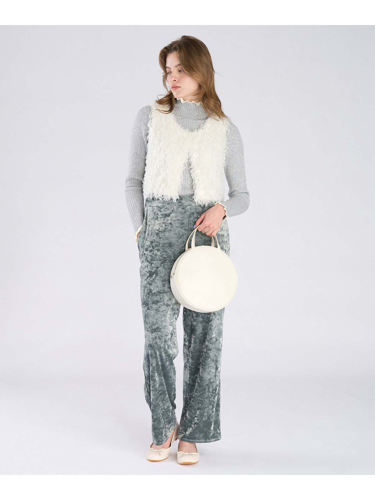 To b. by agnès b. 【Outlet】ファンシー ヤーン ベスト ホワイト