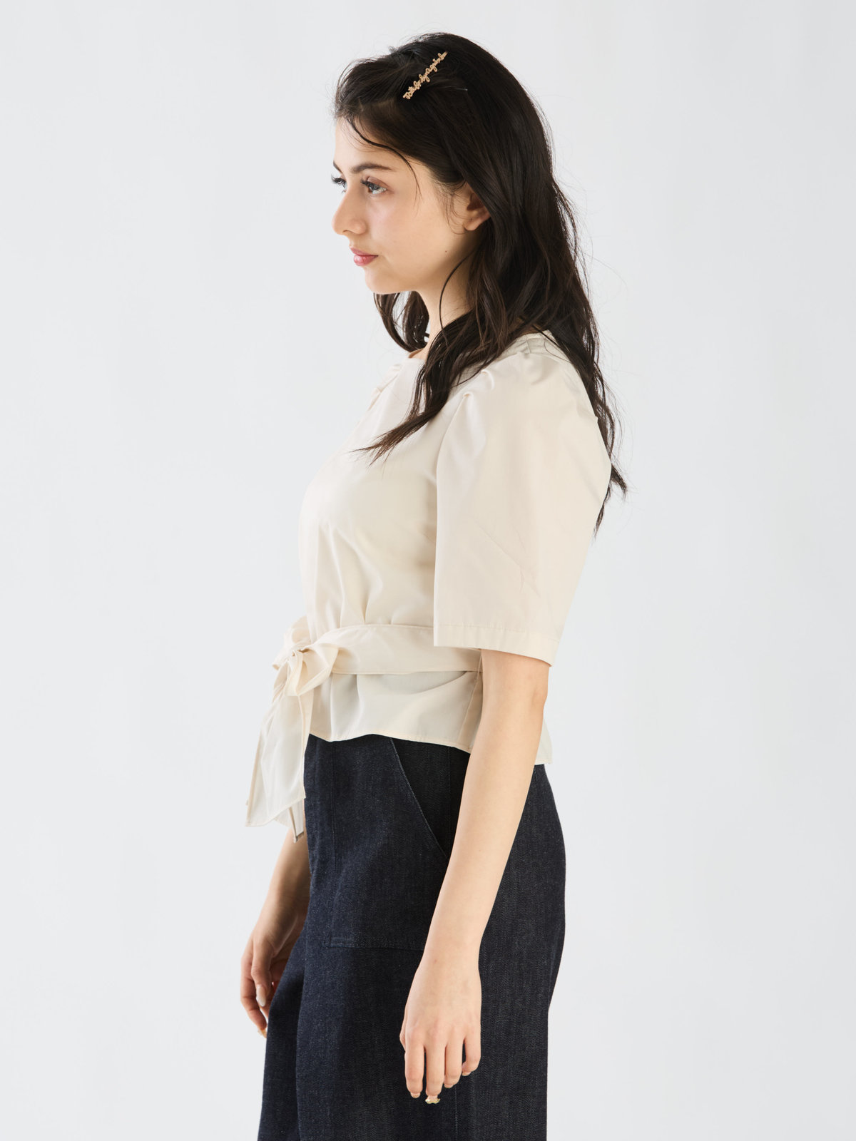 To b. by agnès b. 【Outlet】リボンブラウスプルオーバー ホワイト