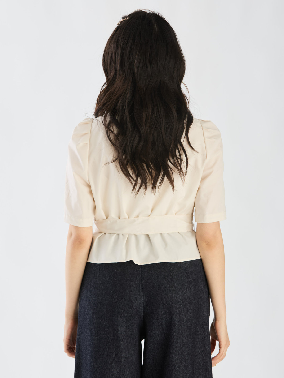 To b. by agnès b. 【Outlet】リボンブラウスプルオーバー ホワイト