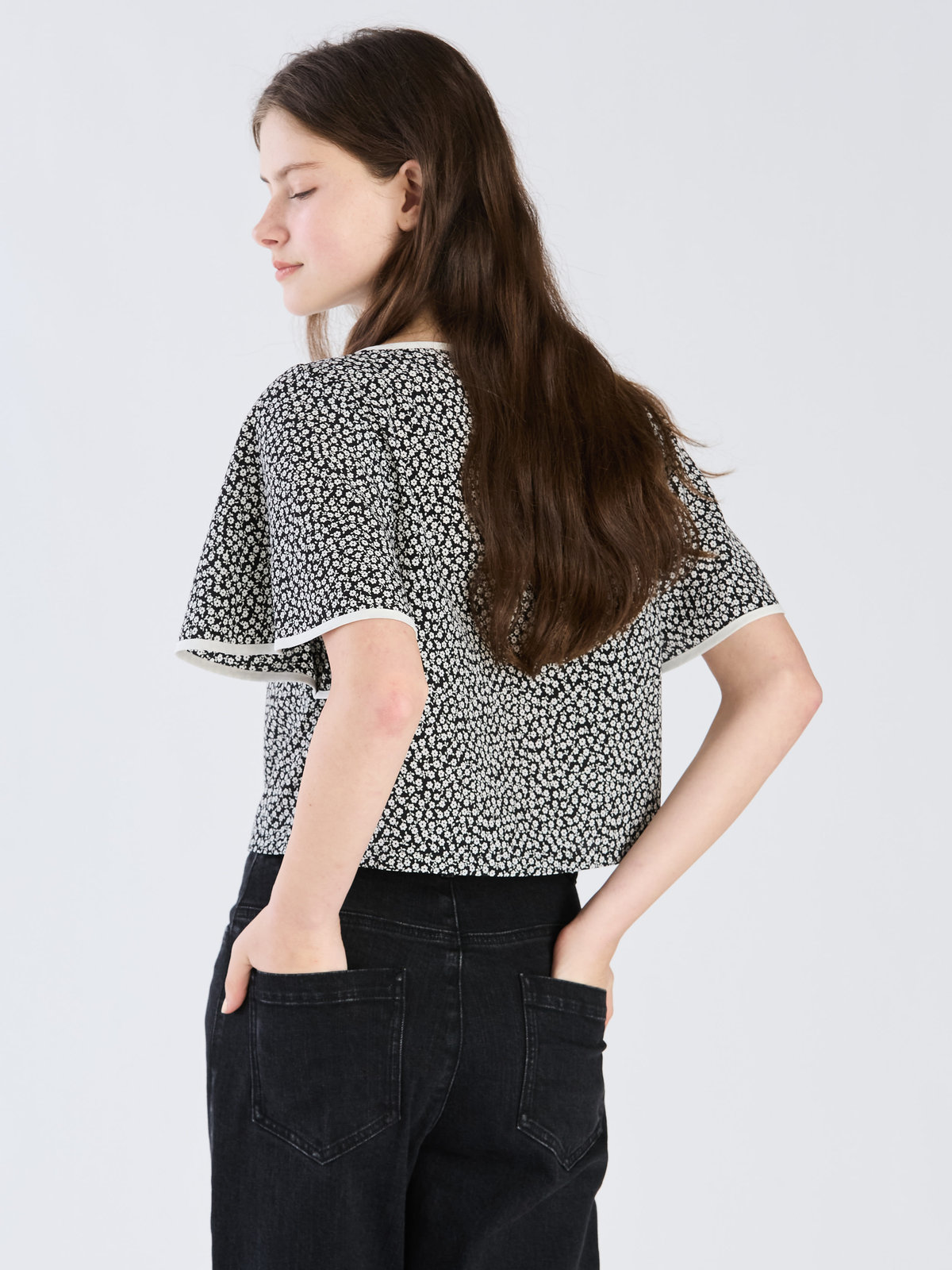 To b. by agnès b. 【Outlet】フラワープリント 半袖 ブラウス ブラック