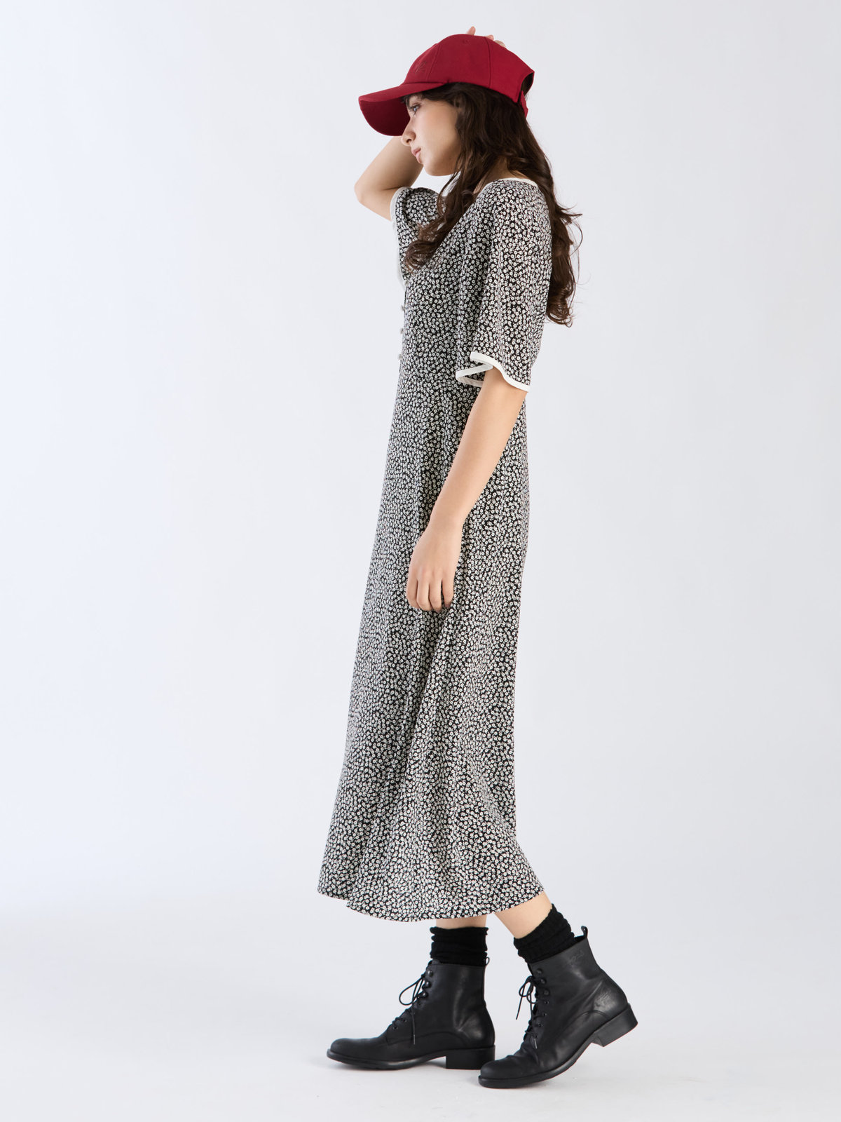 To b. by agnès b. 【Outlet】フラワープリント 半袖 ワンピース ブラック