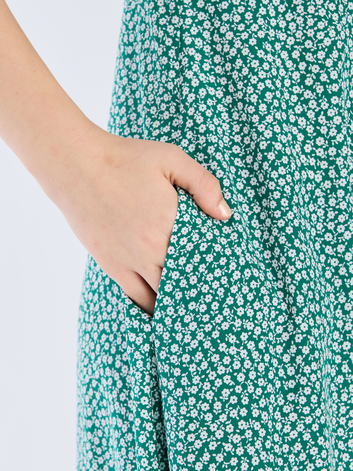 To b. by agnès b. 【Outlet】フラワープリント 半袖 ワンピース グリーン