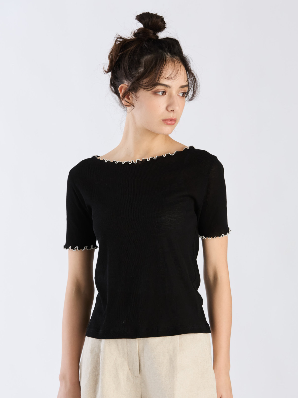 To b. by agnès b. 【Outlet】コットン メロウフリル 半袖 Tシャツ ブラック