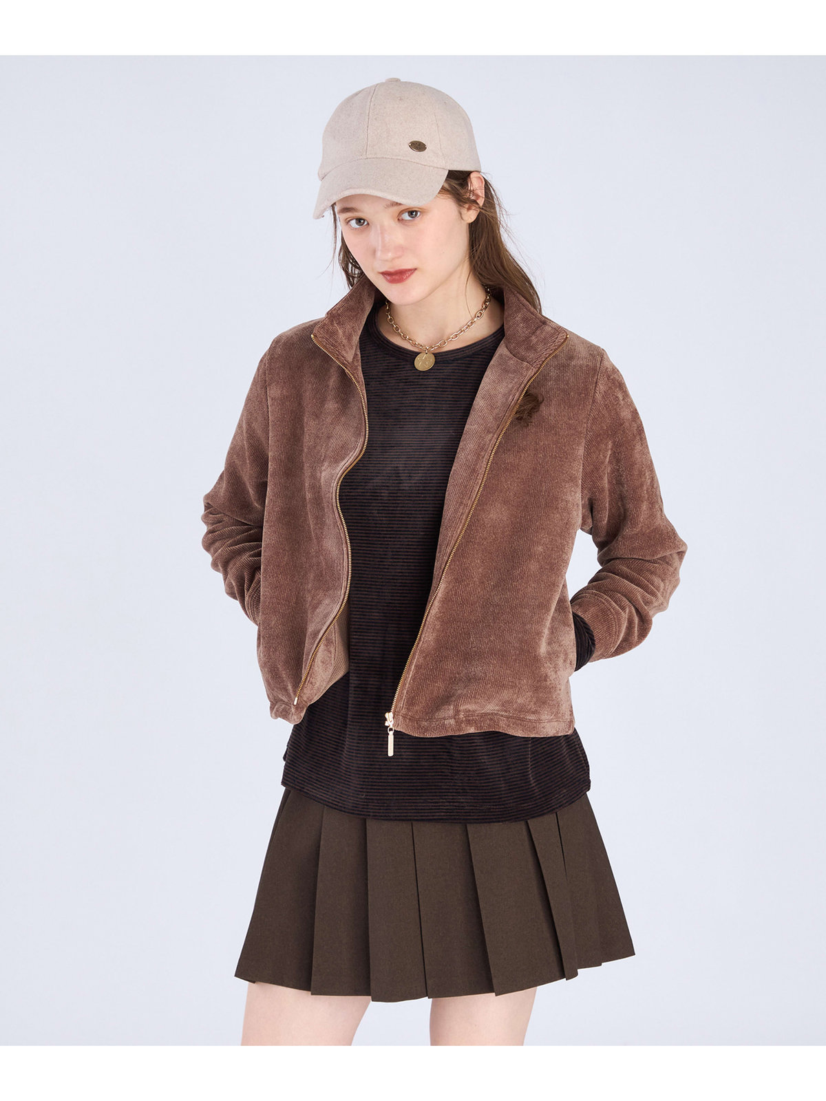 To b. by agnès b. 【Outlet】WEB限定 モールヤーンジップスタンド ブラウン
