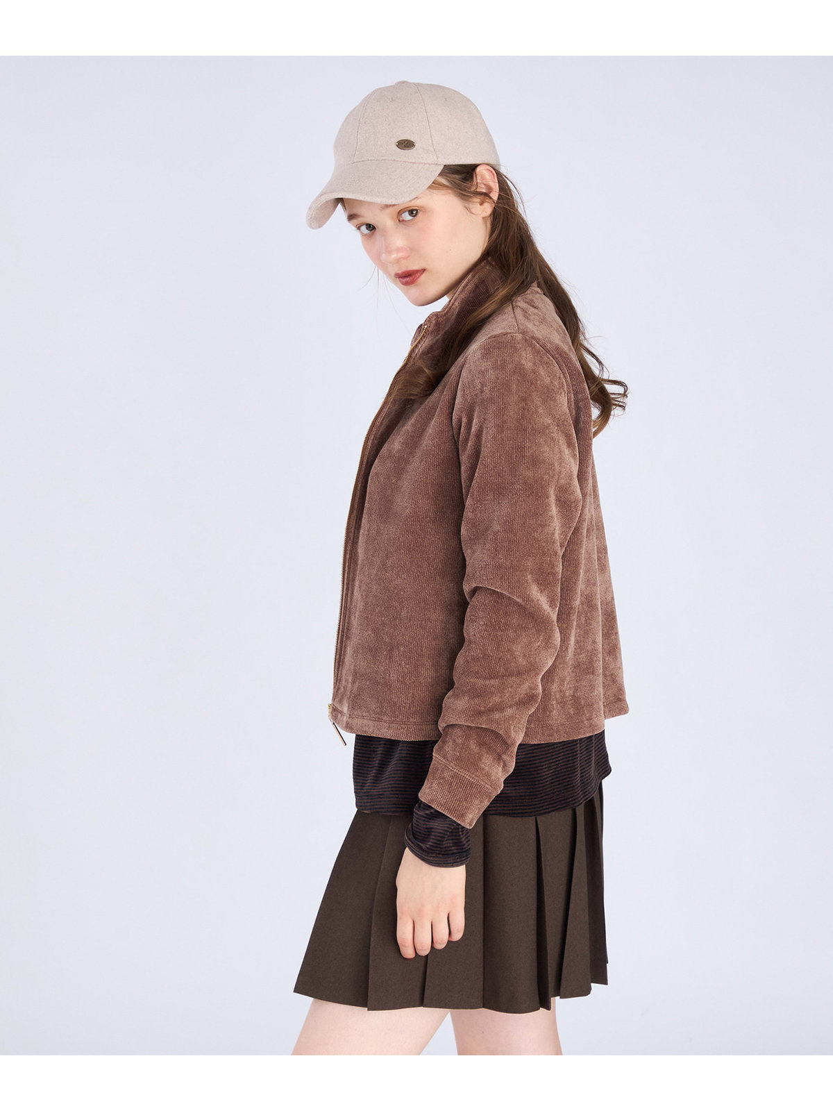 To b. by agnès b. 【Outlet】WEB限定 モールヤーンジップスタンド ブラウン