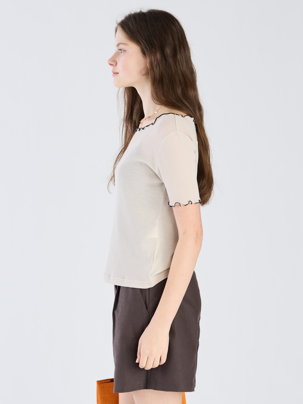 To b. by agnès b. 【Outlet】コットン メロウフリル 半袖 Tシャツ ホワイト