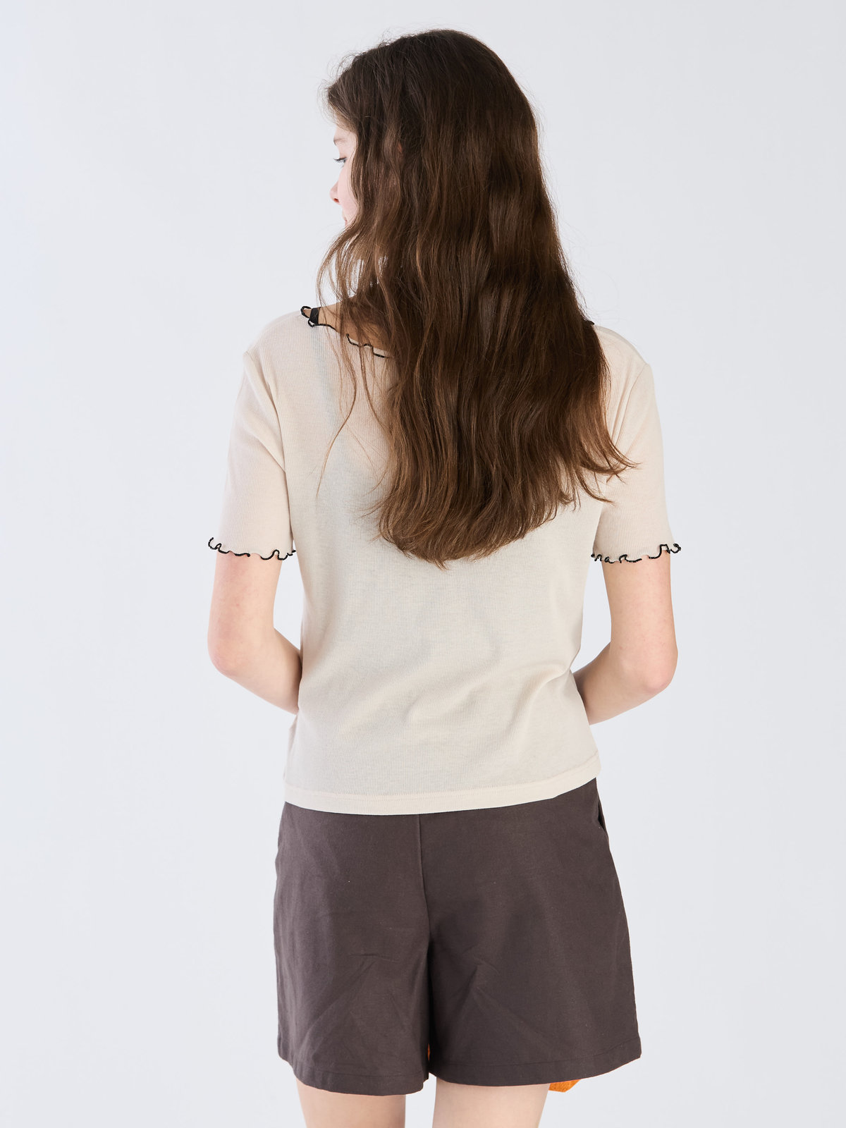 To b. by agnès b. 【Outlet】コットン メロウフリル 半袖 Tシャツ ホワイト