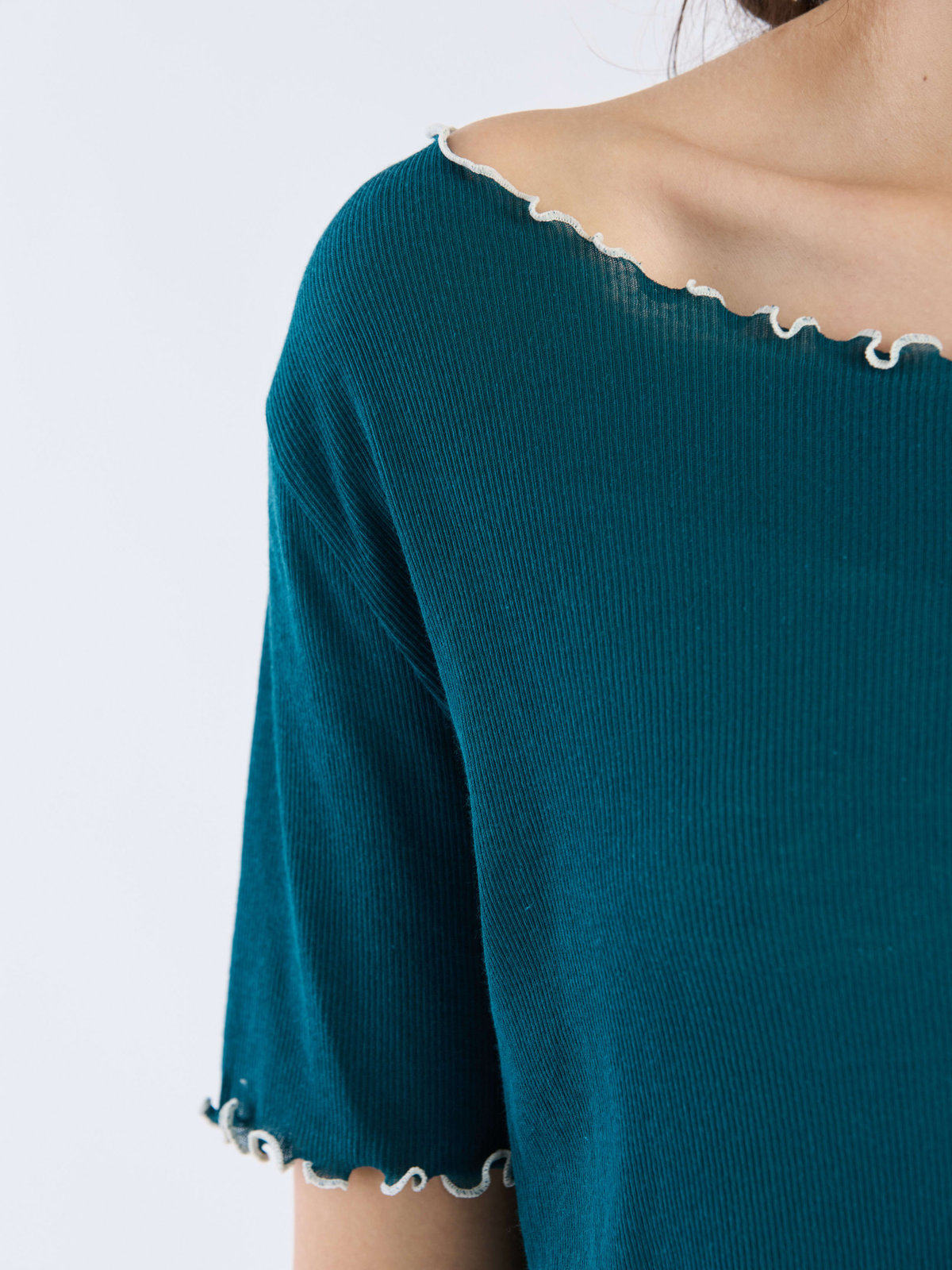 To b. by agnès b. 【Outlet】コットン メロウフリル 半袖 Tシャツ グリーン